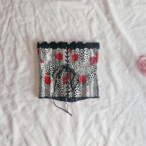 Roses Corset - Picture 3 of 3